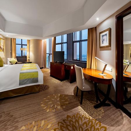 Songjiang New Century Grand Hotel Shanghai Exterior foto