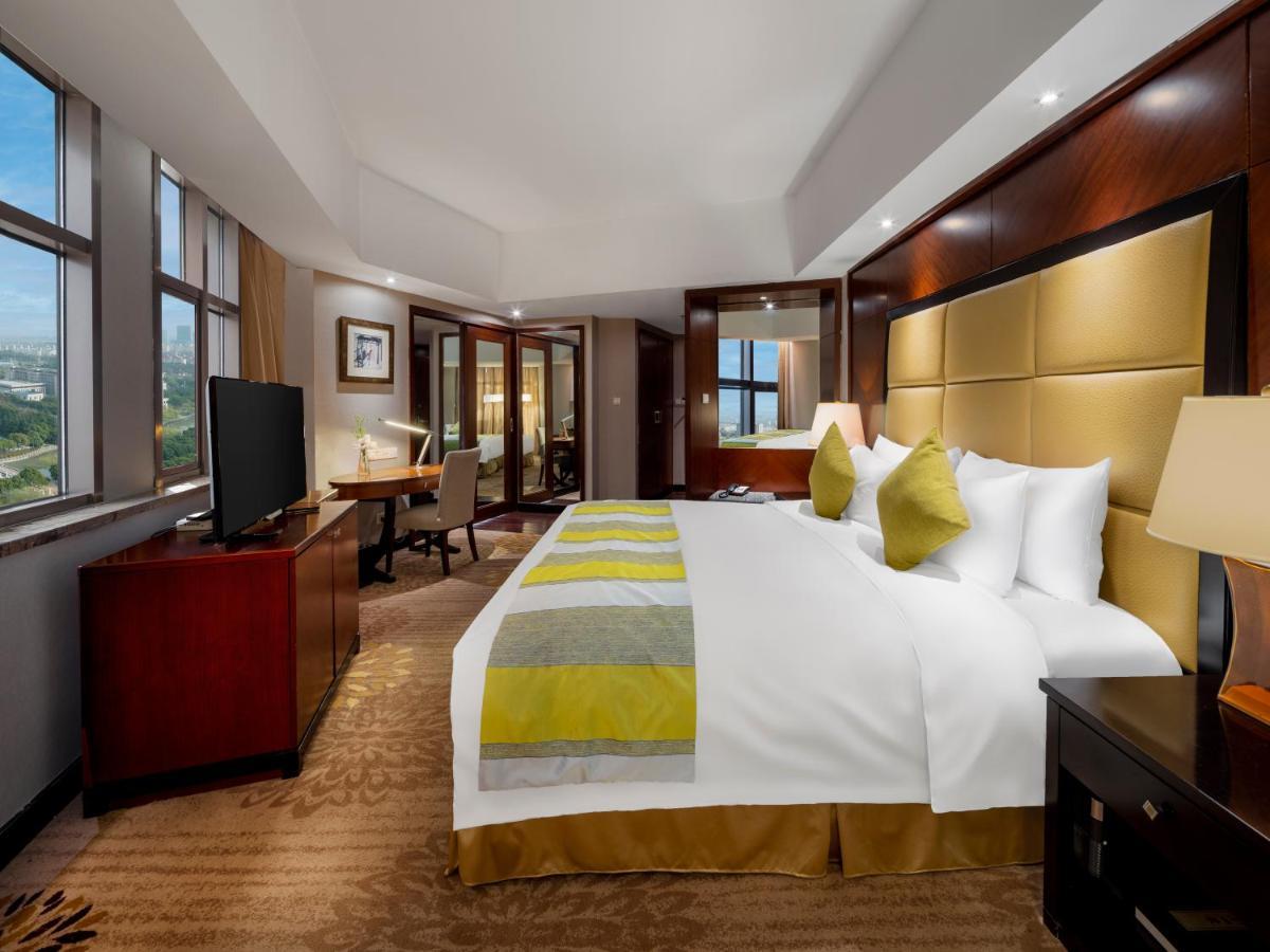 Songjiang New Century Grand Hotel Shanghai Exterior foto